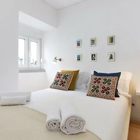 Cool Tailor Made Flat